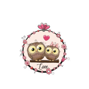 Búhos adorables con corazón y flor, símbolo de amor y amistad en fotografía y diseño.